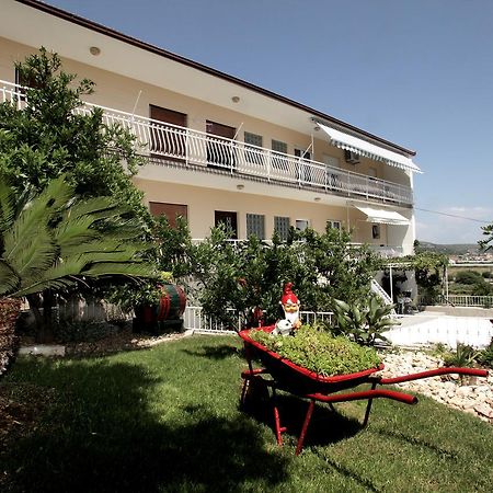 Apartment Carmen Trogir Dış mekan fotoğraf