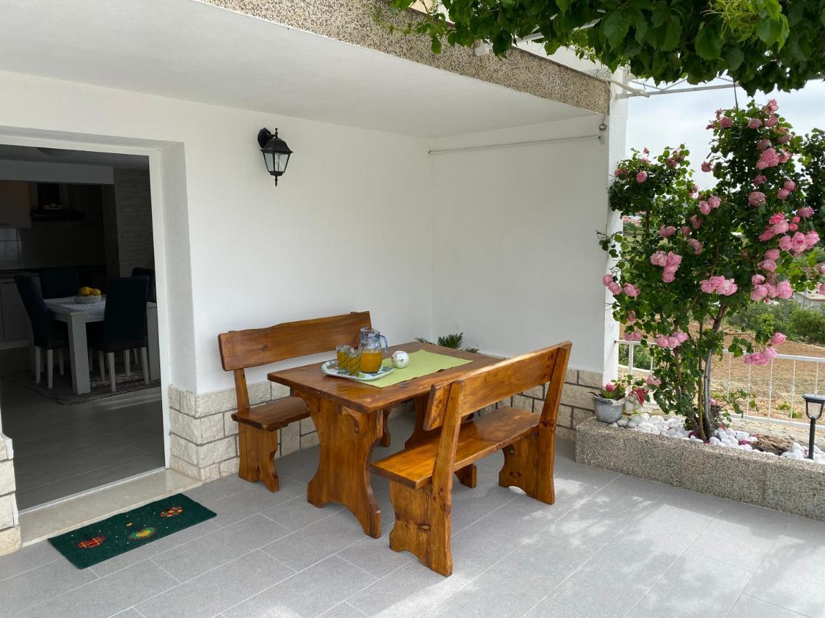 Apartment Carmen Trogir Dış mekan fotoğraf
