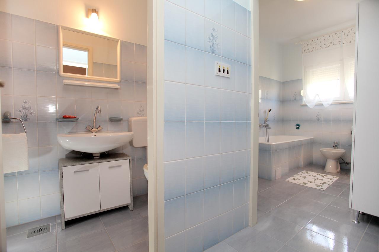Apartment Carmen Trogir Dış mekan fotoğraf